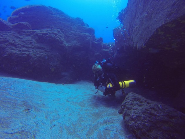 GiGi and Matt going Rebreather diving in Spain. Rebreatherpro-Training