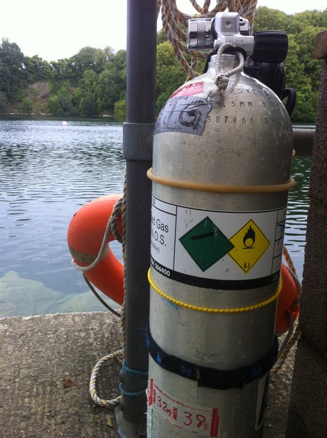 Twinset divers on The Bluebird Rebreatherpro-Training