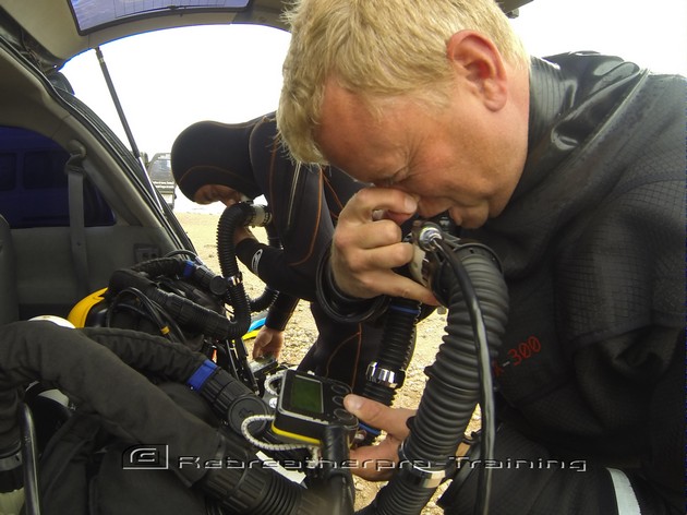 about to take there first silent breathers during the rebreather training. Rebreatherpro-Training