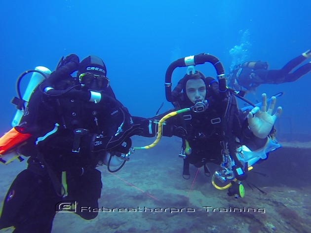 Dave Gration running an AP Diving rebreather try dive day. Rebreatherpro-Training