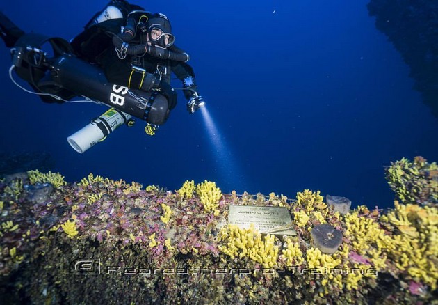 Wreck diving with rebreather during training Rebreatherpro-Training